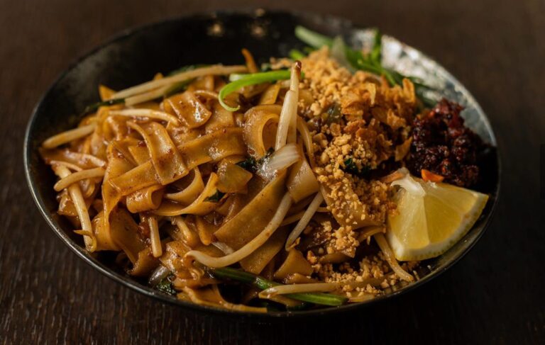 Pad Thai à Compiègne : Où Trouver le Meilleur ?